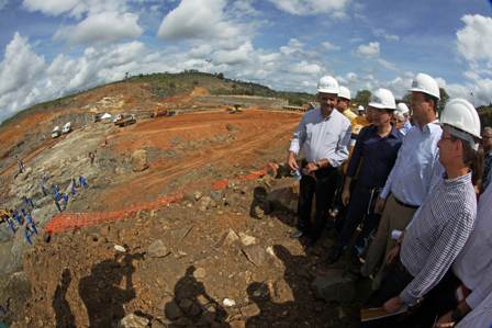 Prefeito site 2 Claudevane Leite acompanhou o governador Rui Costa e comitiva na barragem do Colônia - Foto Carol Garcia - GOV- BA (2)