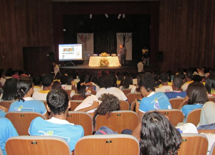 teatro-municipal-de-ilheus-sedia-v-semana-tecnologica-do-ceep_foto-secult-ilheus-3