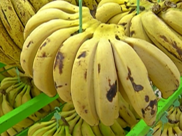 A banana é a mais nova vilã da cesta básica
