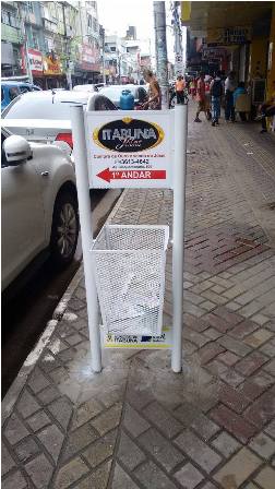 lixeira metálica
