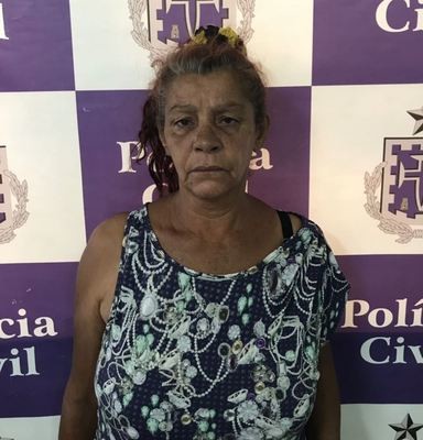 Presa Mulher Que Vendia Drogas Em Casa Di Rio Bahia