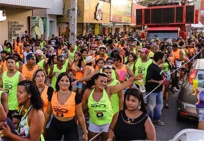 Portal da Transparência de Ilheus - Tradicionais blocos levaram para Ilhéus  Folia antigas músicas